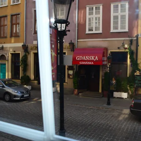 Parlament Apartman *